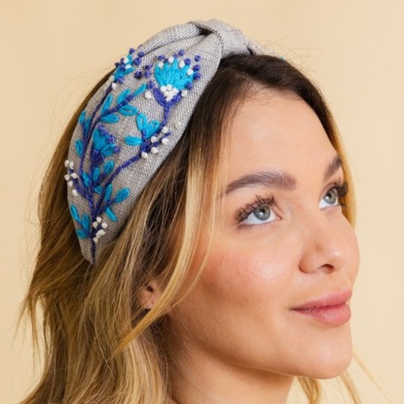 Boho Embroidered Flowers Blossoms Knot Headband - Picture 1 of 2